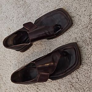 Joan Helpurn brown Sandler sz 6.5